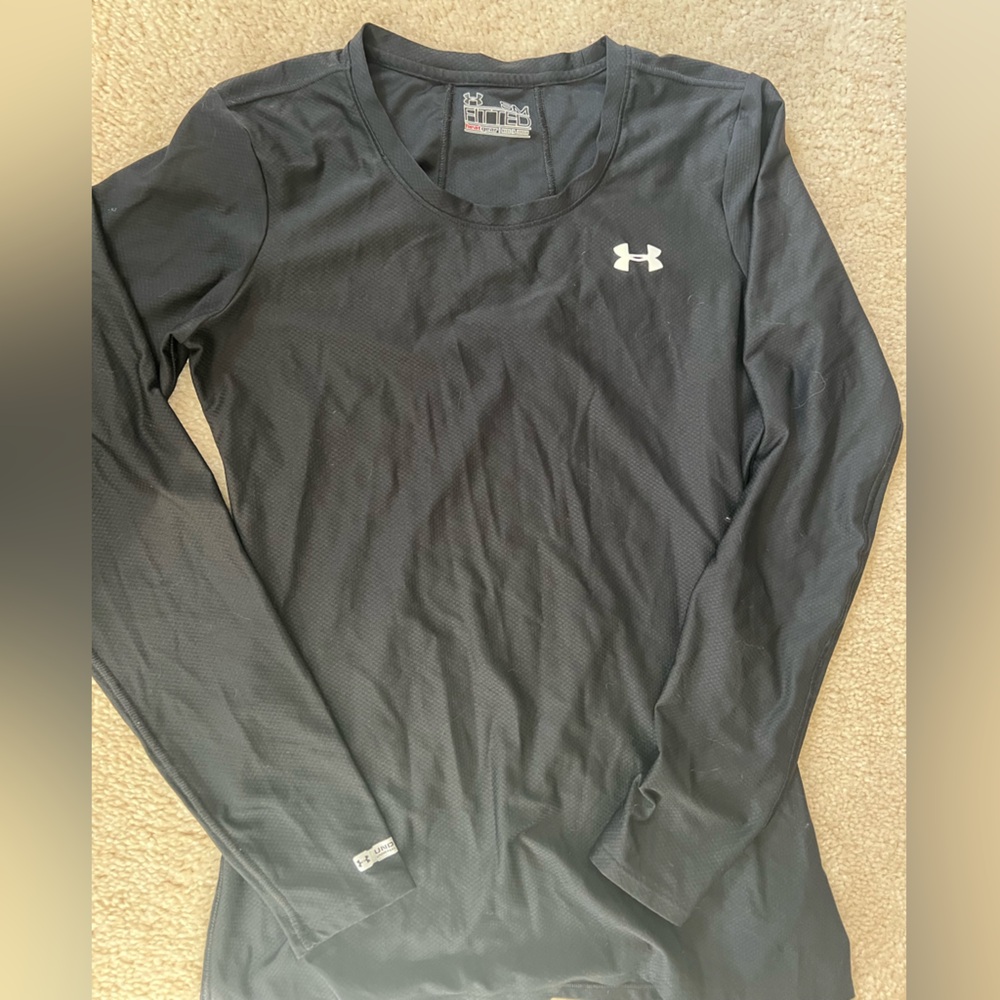 Women’s under armour heat gear shirt